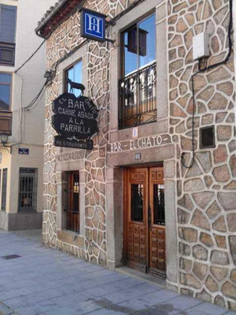 Hostal Restaurante El Chato El Barraco Esterno foto