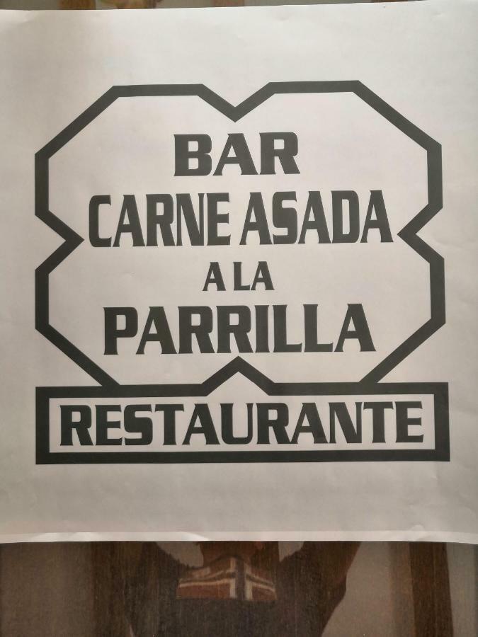 Hostal Restaurante El Chato El Barraco Esterno foto